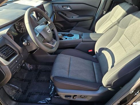 New 2026 Nissan Rogue SV FWD image 6