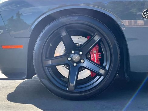 Used 2017 Dodge Challenger SRT Hellcat RWD image 12