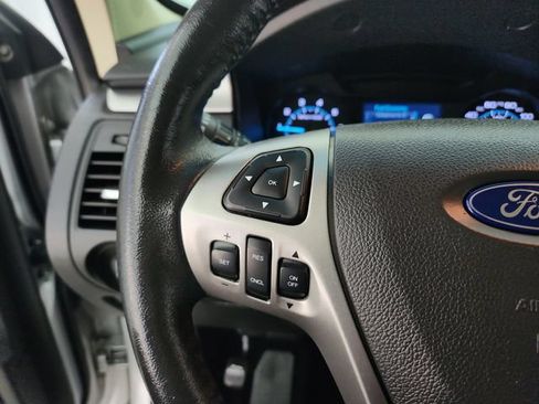 Used 2019 Ford Flex SE FWD image 14