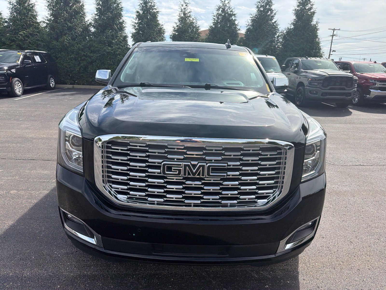 Used 2019 GMC Yukon Denali w/ Denali Ultimate Package AWD/4WD image 8