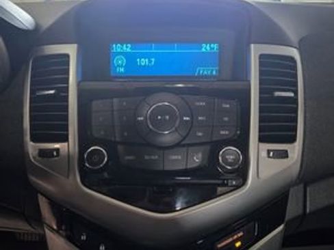 Used 2012 Chevrolet Cruze LT image 17