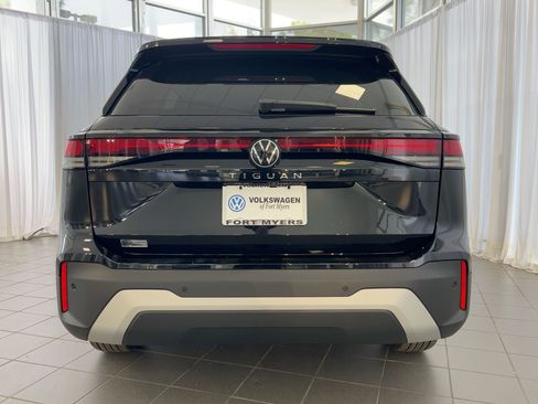 New 2026 Volkswagen Tiguan S image 10