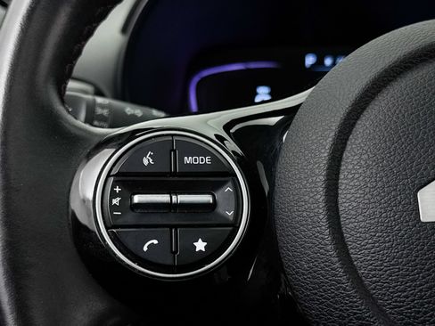 Certified 2023 Kia Soul GT-Line FWD image 34