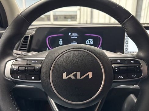 Used 2024 Kia Sportage EX image 14