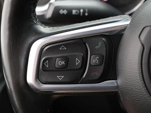 Used 2022 Jeep Wrangler Unlimited Sahara image 18