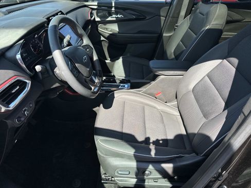 Certified 2023 Chevrolet TrailBlazer RS w/ Sun and Liftgate Package AWD/4WD image 18