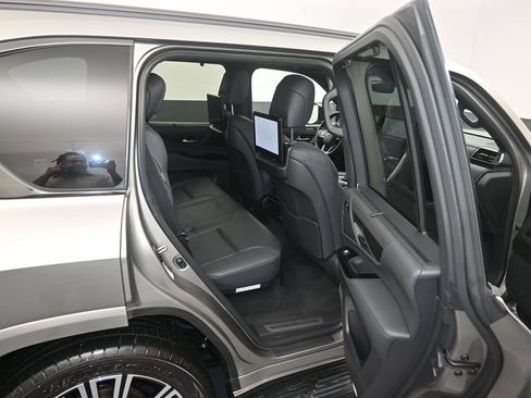 Used 2023 Lexus LX 600 4WD w/ Appearance Package image 11