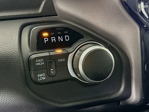 Used 2024 RAM 2500 Big Horn w/ Sport Appearance Package image 17