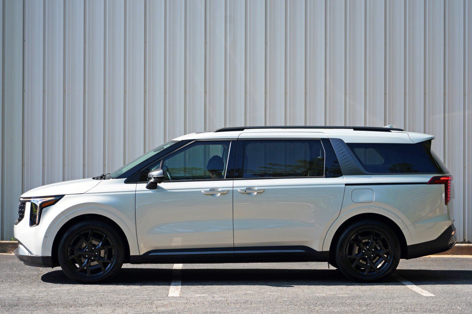 Used 2025 Kia Carnival SX Prestige FWD image 56