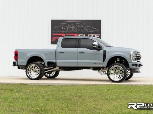 Used 2025 Ford F250 Lariat w/ Black Appearance Package AWD/4WD image 1