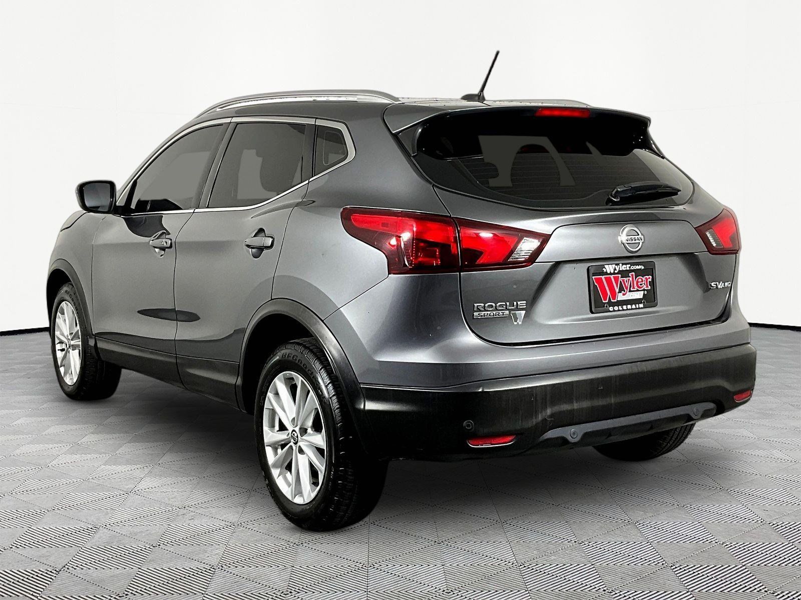 Used 2019 Nissan Rogue Sport SV AWD/4WD image 4