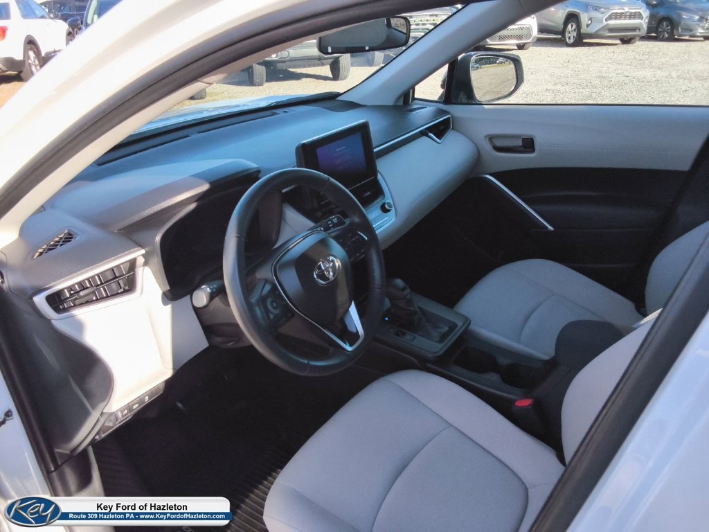 Used 2026 Toyota Corolla Cross LE w/ Moonroof Package AWD/4WD image 26