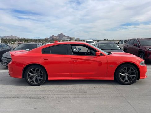Used 2019 Dodge Charger R/T image 2