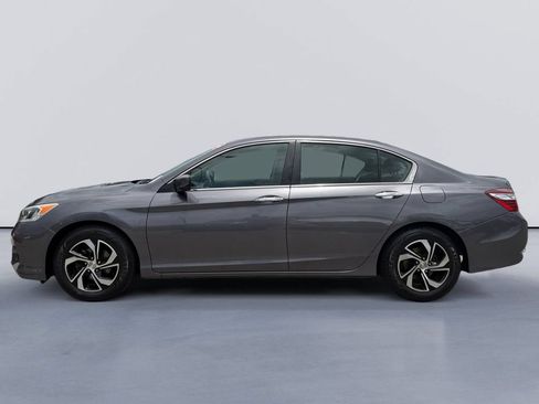 Used 2017 Honda Accord LX image 6