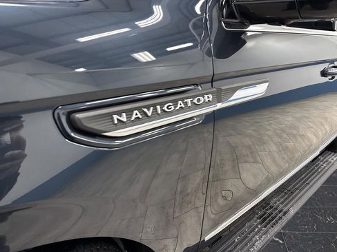 Used 2024 Lincoln Navigator Premiere image 40