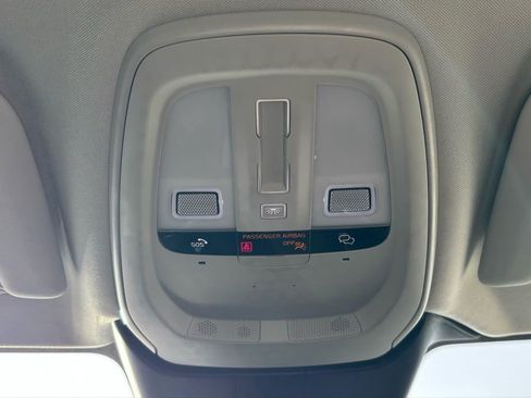 Certified 2025 Volvo S60 B5 Plus AWD/4WD image 11