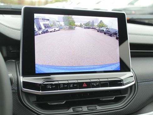 New 2026 Jeep Compass Limited w/ Limited Altitude Pack image 29