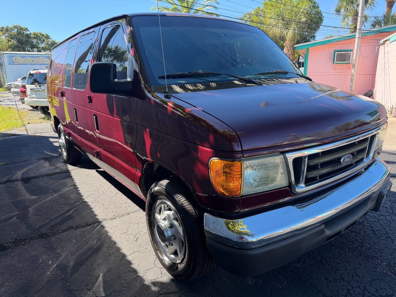 Used 2006 Ford E-150 and Econoline 150 RWD image 1