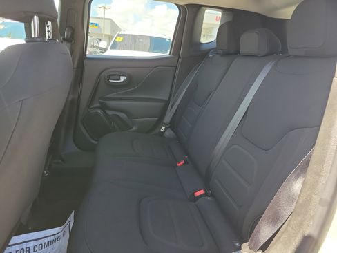 Used 2022 Jeep Renegade Latitude image 11