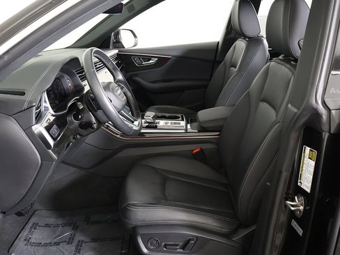 Used 2024 Audi Q8 Premium Plus image 31