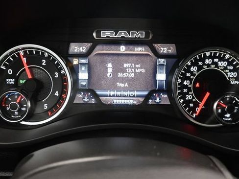 Used 2024 RAM 2500 Laramie w/ Safety Group AWD/4WD image 7