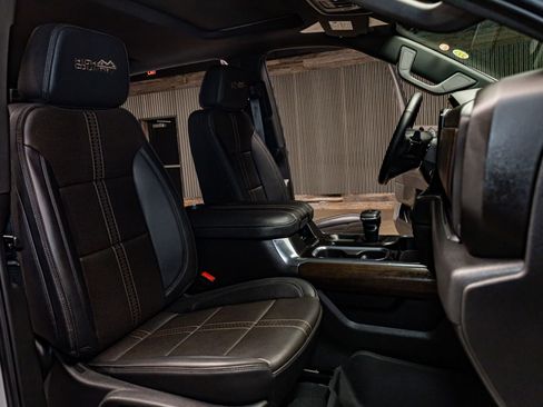 Used 2025 Chevrolet Silverado 1500 High Country w/ High Country Premium Package image 27