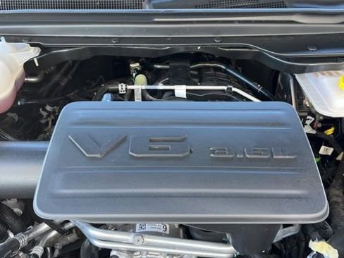 Used 2025 RAM 1500 Big Horn image 28