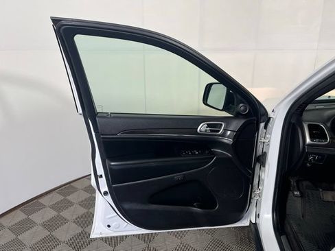 Certified 2018 Jeep Grand Cherokee Limited AWD/4WD image 16