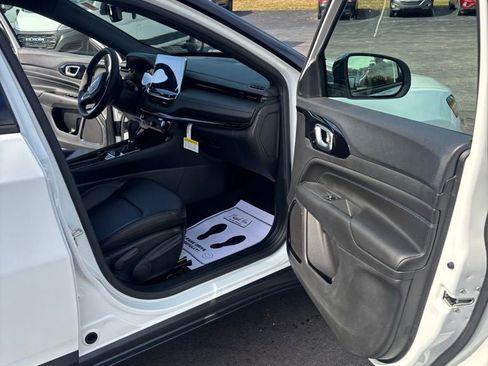 New 2026 Jeep Compass Limited image 19