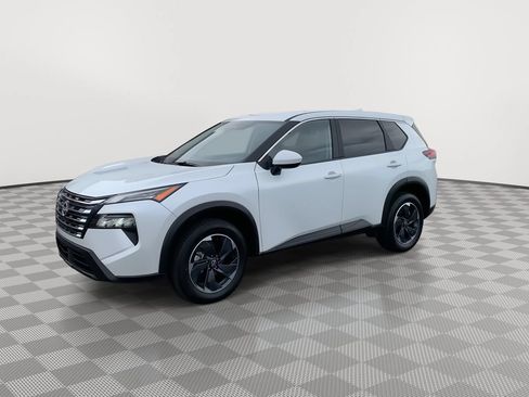 Used 2025 Nissan Rogue SV AWD/4WD image 3