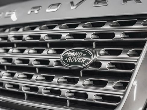 Used 2016 Land Rover Range Rover Long Wheelbase Supercharged image 3
