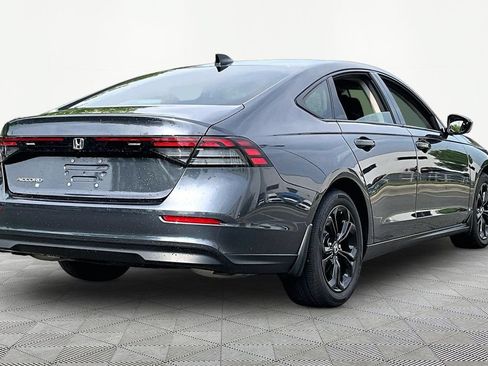 Used 2025 Honda Accord SE image 5