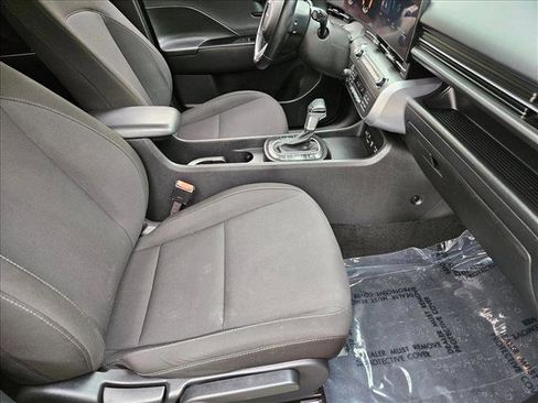 Used 2024 Hyundai Kona SEL image 19