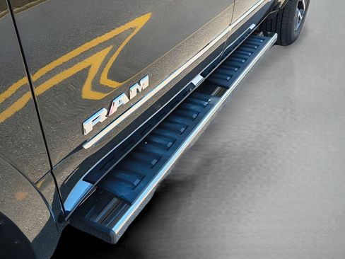 Used 2025 RAM 1500 Laramie w/ Sport Appearance Package image 31