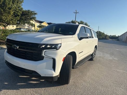Certified 2023 Chevrolet Suburban RST w/ Luxury Package image 3