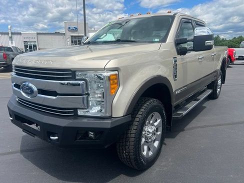 Used 2017 Ford F350 Lariat w/ Tow Technology Bundle AWD/4WD image 3