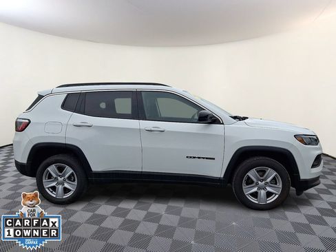 Used 2022 Jeep Compass Latitude AWD/4WD image 10