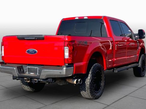 Used 2017 Ford F250 Lariat w/ Lariat Value Package AWD/4WD image 13