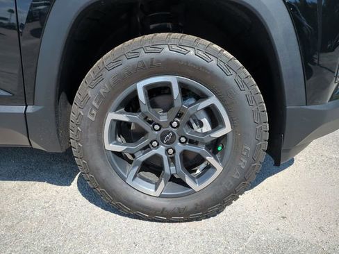 New 2026 Chevrolet Equinox ACTIV w/ Safety and Technology Package FWD image 10
