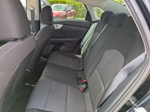 Used 2024 Kia Forte LXS w/ LXS Technology Package FWD image 12