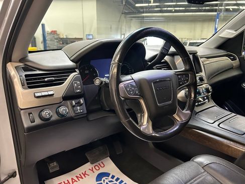 Used 2018 GMC Yukon Denali AWD/4WD image 23