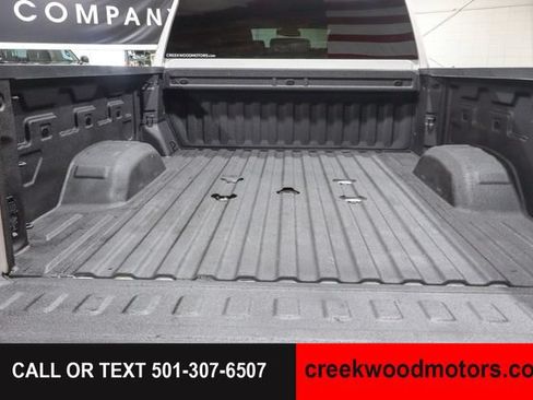 Used 2025 GMC Sierra 2500 SLE AWD/4WD image 18