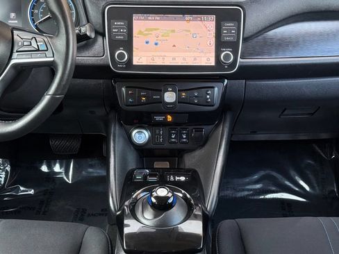 Used 2021 Nissan Leaf SV w/ SV Technology Package FWD image 28