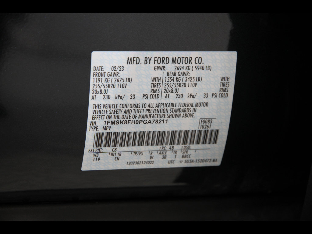Used 2023 Ford Explorer Limited w/ Equipment Group 301A AWD/4WD image 25