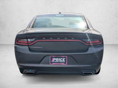 Used 2021 Dodge Charger SXT w/ Leather Interior Group image 7