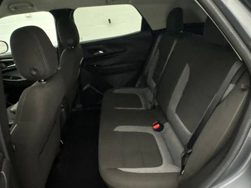 Used 2022 Chevrolet TrailBlazer LT w/ Convenience Package FWD image 36