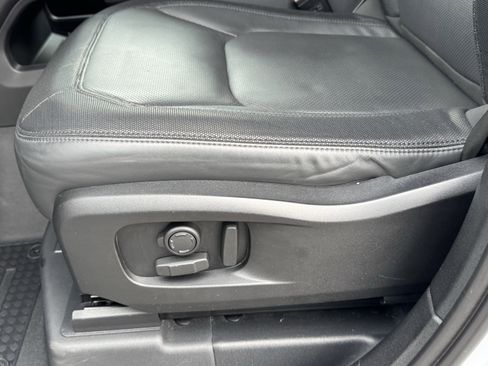 Used 2023 Land Rover Defender 110 X-Dynamic SE image 26