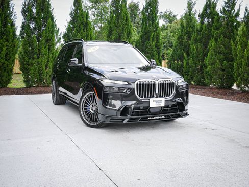 Used 2025 BMW ALPINA XB7 AWD/4WD image 2