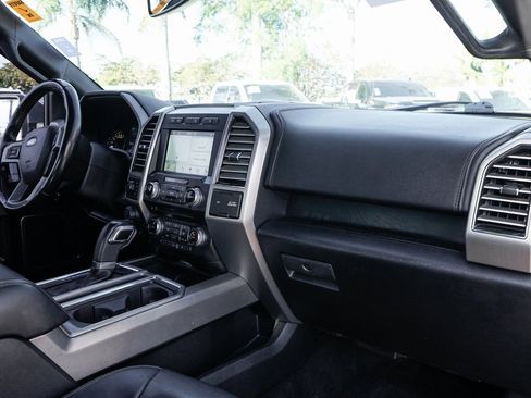 Used 2018 Ford F150 Platinum w/ Equipment Group 701A Luxury image 41