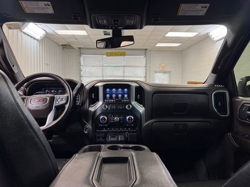 Used 2020 GMC Sierra 1500 SLE w/ SLE Value Package image 21